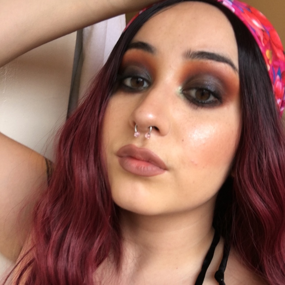 Meet your Posher, Julia